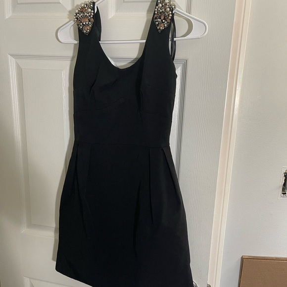 Kinswomen’s sleeveless dress by Kimibillansize Size 0 - Picture 1 of 10